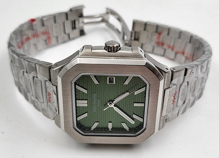 Patek Philippe Cubitus με πράσινο καντράν